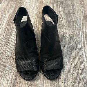 Vince black sandals size 36